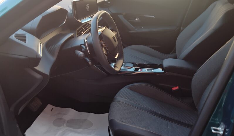 Peugeot 2008 1.2 PureTech 130cv Allure EAT8 pieno